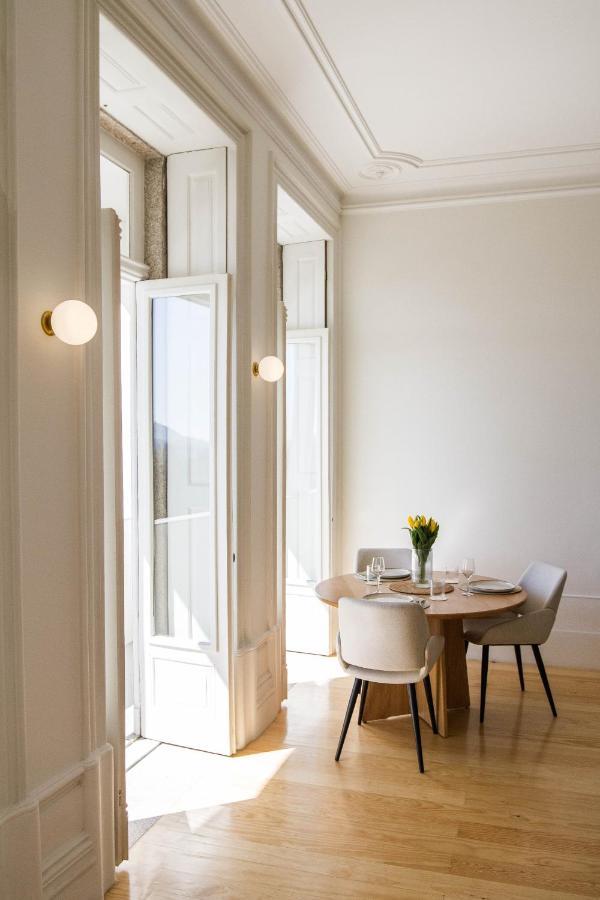 Modern Charming Loft With Balcony In Central ปอร์โต ภายนอก รูปภาพ