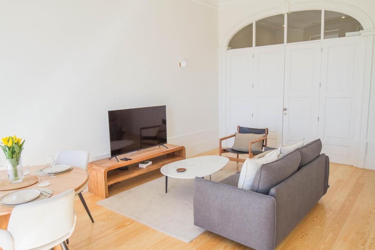 Modern Charming Loft With Balcony In Central ปอร์โต ภายนอก รูปภาพ