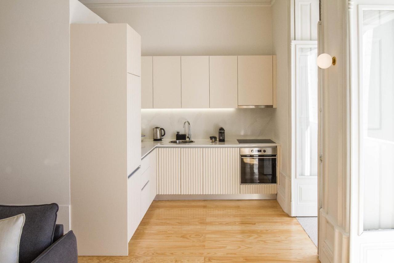 Modern Charming Loft With Balcony In Central ปอร์โต ภายนอก รูปภาพ